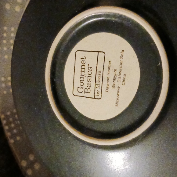 πMikasa Gourmet Basics 3 Dinner& Appetizer Plates-Set of 4 Vintage.π - Picture 9 of 9